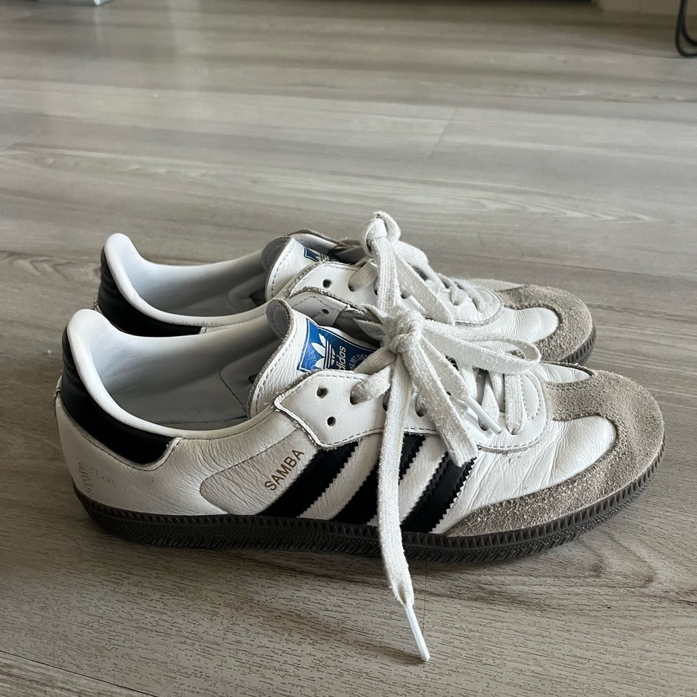 Adidas Samba size 6.5 MEN which is equal to size 8 WOMEN